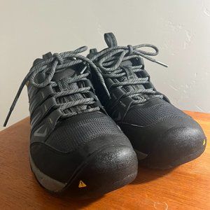 KEEN Dry Waterproof Hiking Shoes Size 8.5 MensNEW